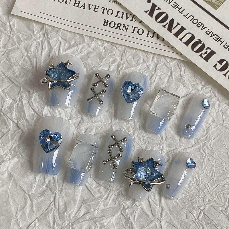 10pcs Dreamy Light Blue Press  - Nail Art Maroon recension och pris